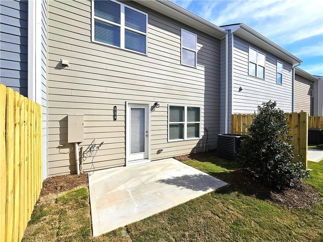 334 Lanier Circle, Woodstock, GA 30189