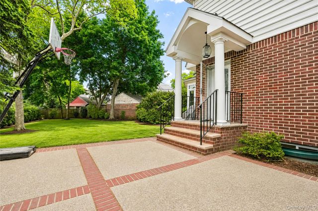 21405 53rd Avenue, Bayside, NY 11364