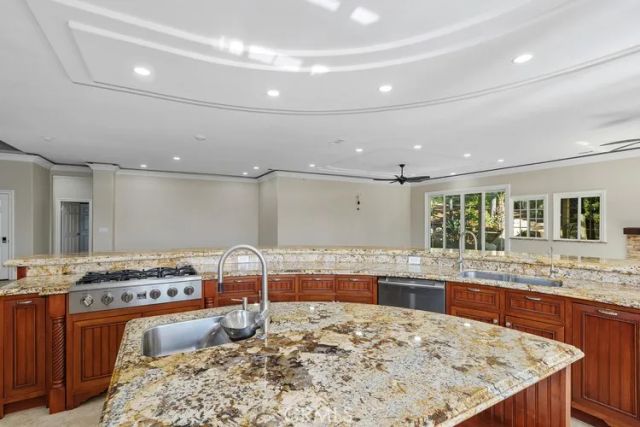 40271 Berlie, Murrieta, CA 92562