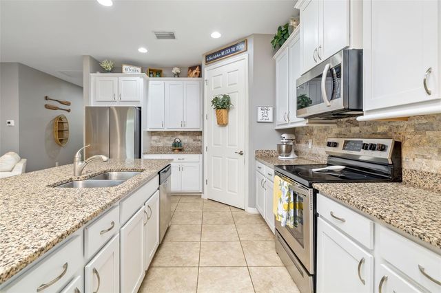 11937 BLAZING STAR DR, Venice, FL 34293