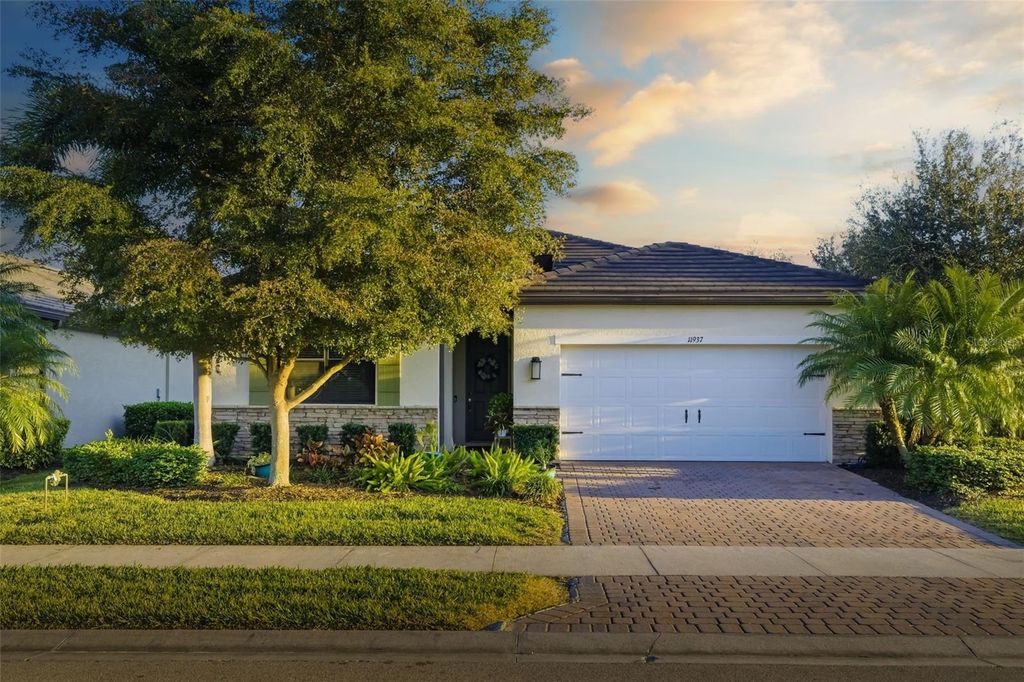 11937 BLAZING STAR DR, Venice, FL 34293
