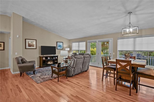 2 Mulberry Drive, Cranston, RI 02921