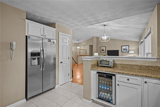 2 Mulberry Drive, Cranston, RI 02921