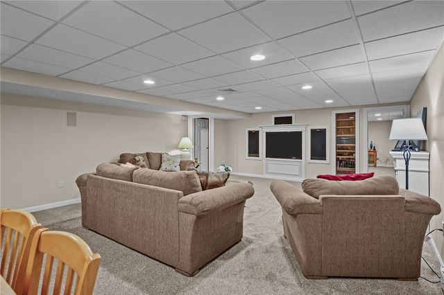 2 Mulberry Drive, Cranston, RI 02921