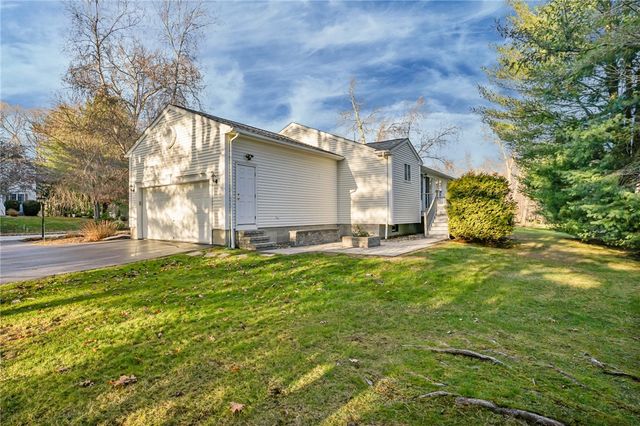 2 Mulberry Drive, Cranston, RI 02921