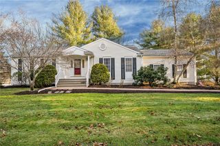 2 Mulberry Drive, Cranston, RI 02921