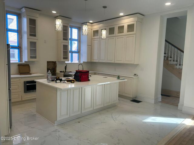 1409 Hepburn Ave, Louisville, KY 40204