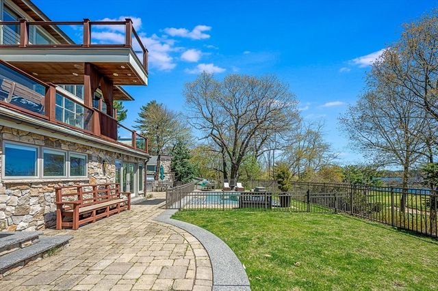 2 Blanchard Road, Cambridge, MA 02138
