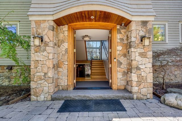 2 Blanchard Road, Cambridge, MA 02138