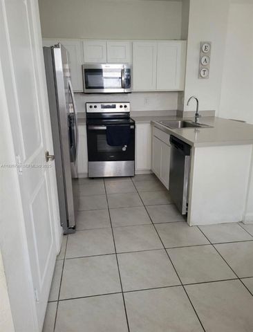 1161 SW 8th Ave, Florida City, FL 33034