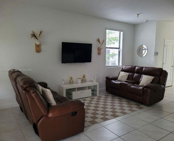 1161 SW 8th Ave, Florida City, FL 33034