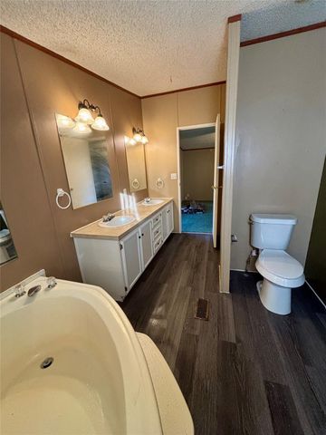 111 Lakeside Woods Drive, Point Blank, TX 77364