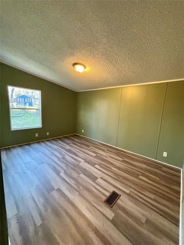 111 Lakeside Woods Drive, Point Blank, TX 77364