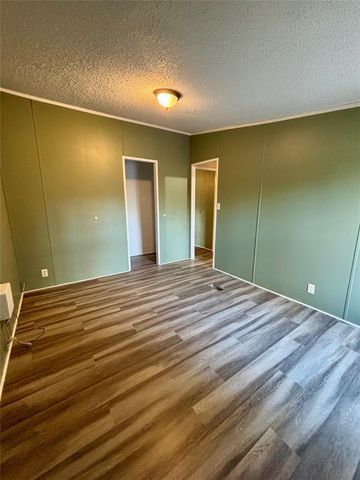 111 Lakeside Woods Drive, Point Blank, TX 77364