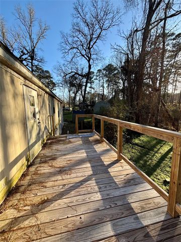 111 Lakeside Woods Drive, Point Blank, TX 77364