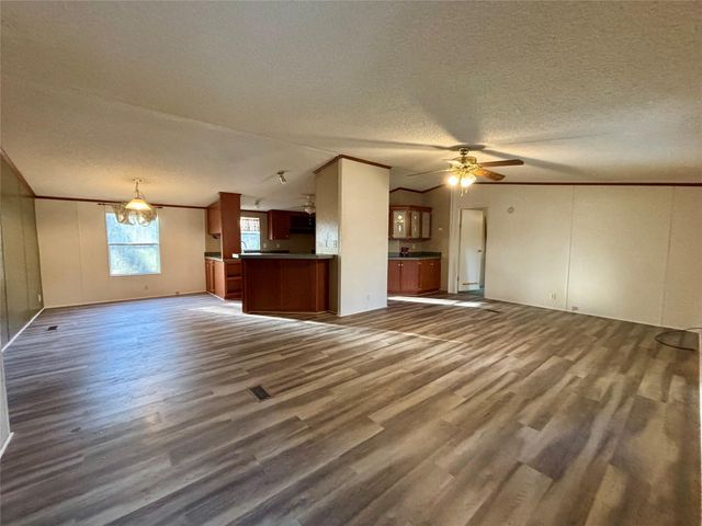 111 Lakeside Woods Drive, Point Blank, TX 77364