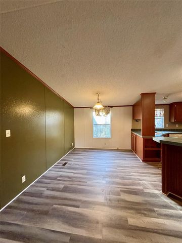 111 Lakeside Woods Drive, Point Blank, TX 77364