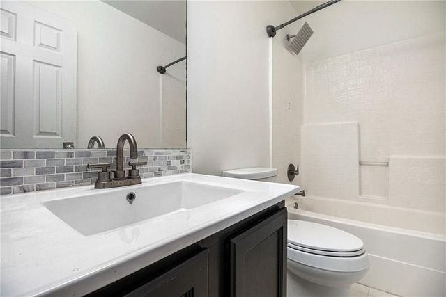 69 Princeton Glen Court, Adairsville, GA 30103