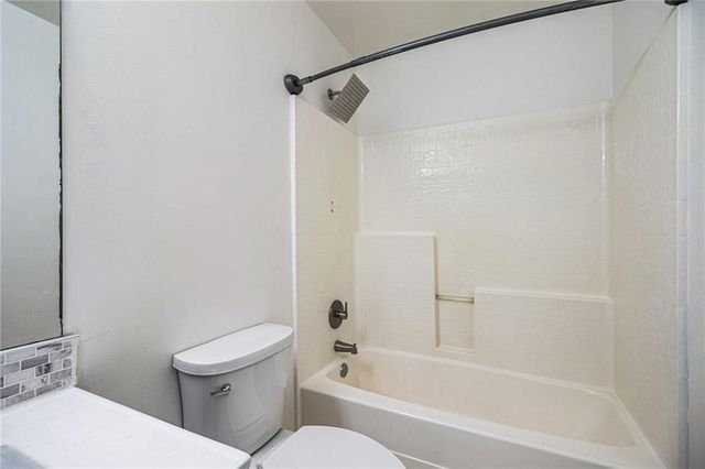 69 Princeton Glen Court, Adairsville, GA 30103