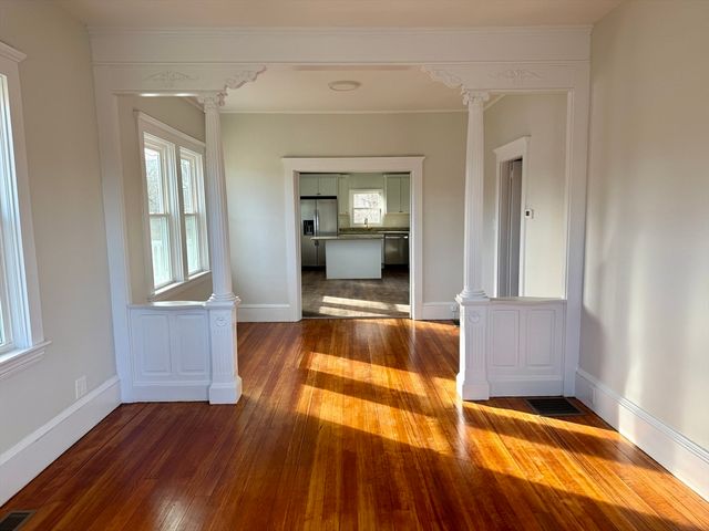 513 Slocum Rd, Dartmouth, MA 02747