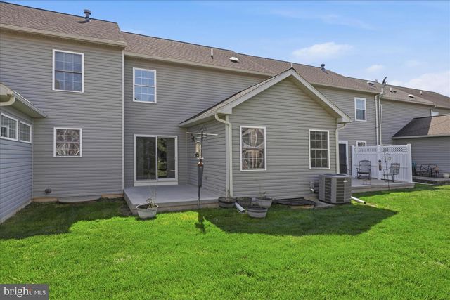1321 FIELDSTONE DR, Mount Joy, PA 17552