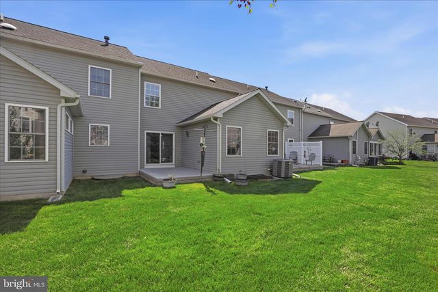 1321 FIELDSTONE DR, Mount Joy, PA 17552