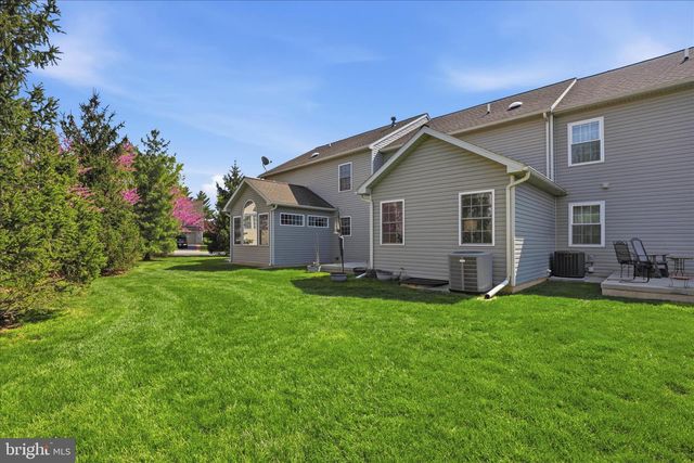 1321 FIELDSTONE DR, Mount Joy, PA 17552