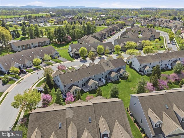1321 FIELDSTONE DR, Mount Joy, PA 17552