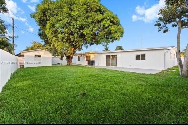 19320 NW 37th Ave, Miami Gardens, FL 33056