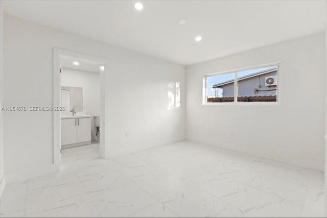 19320 NW 37th Ave, Miami Gardens, FL 33056