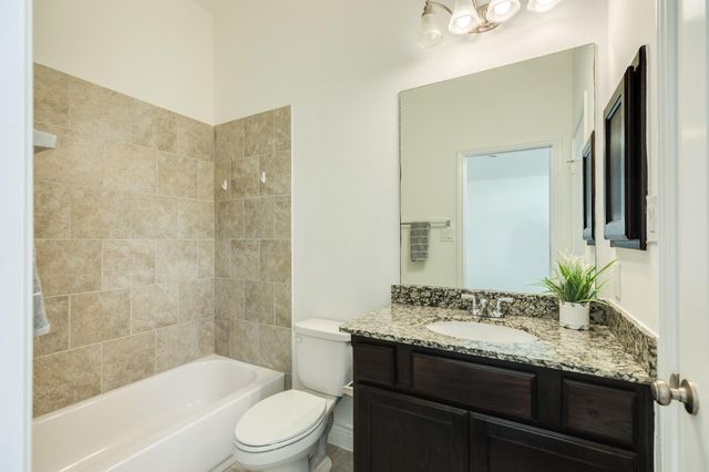 3209 Seneca Landing Lane, Pearland, TX 77584