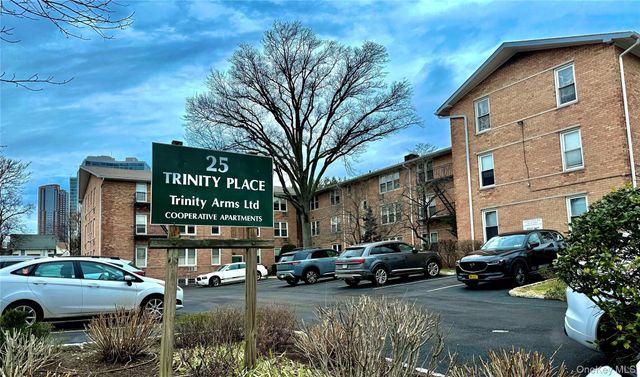 25 Trinity Place 2k, New Rochelle, NY 10805