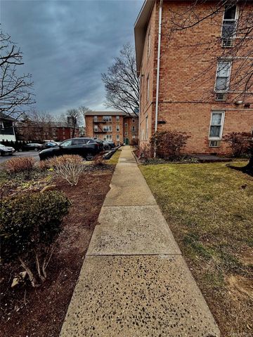 25 Trinity Place 2k, New Rochelle, NY 10805