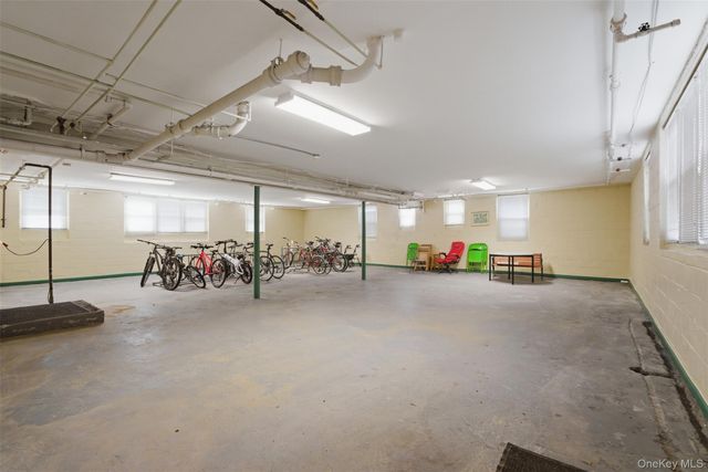 25 Trinity Place 2k, New Rochelle, NY 10805