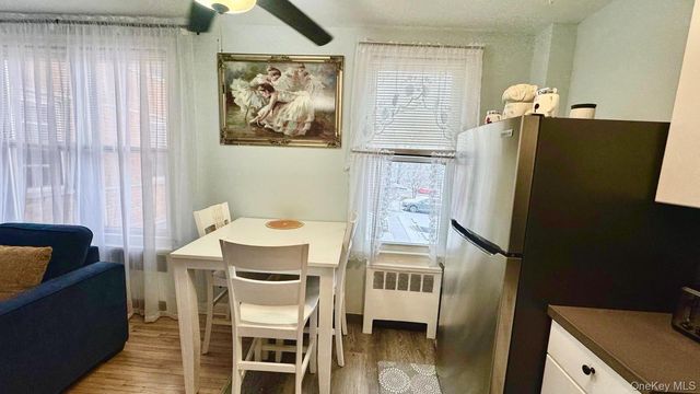 25 Trinity Place 2k, New Rochelle, NY 10805