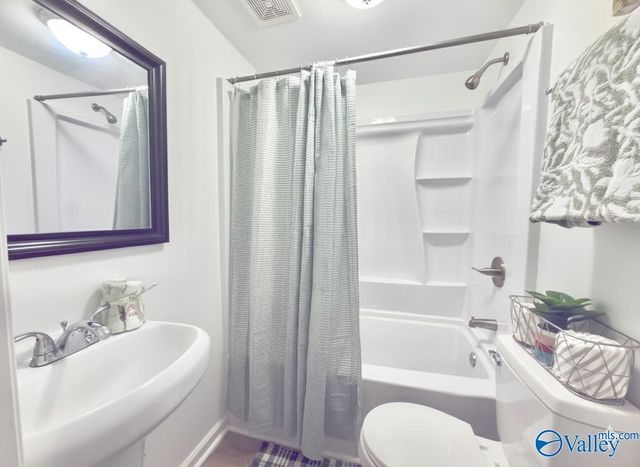 123 Mccollum Lane, New Market, AL 35761