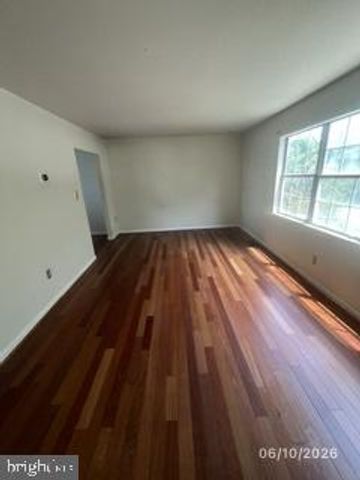 608 GREENBRIAR LN, Annapolis, MD 21401