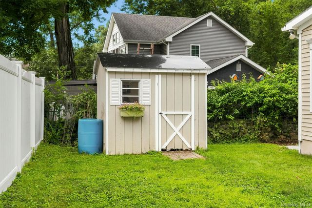7 Locust Drive, Greenwood Lake, NY 10925