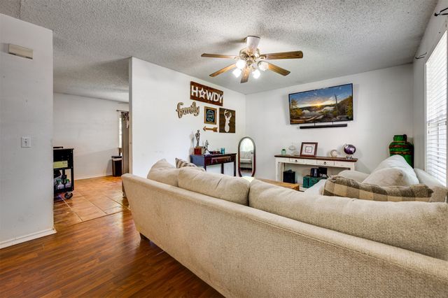6295 Lakeview Drive, Reno, TX 75462