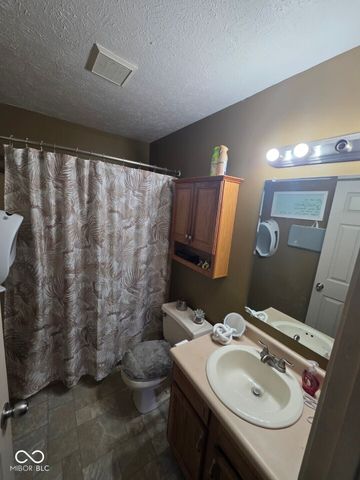 271 Bear Story Court, Greenfield, IN 46140
