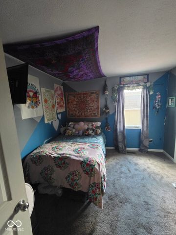 271 Bear Story Court, Greenfield, IN 46140