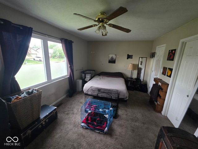 271 Bear Story Court, Greenfield, IN 46140