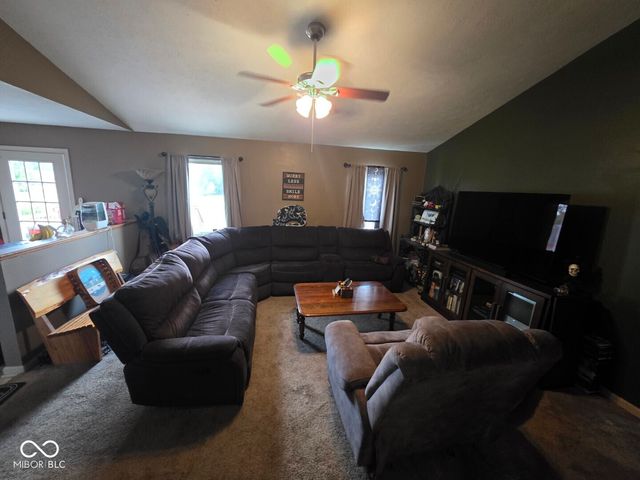 271 Bear Story Court, Greenfield, IN 46140