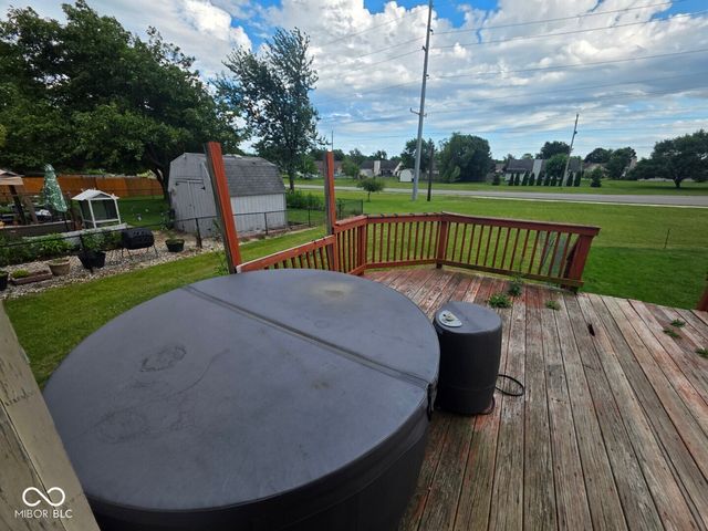 271 Bear Story Court, Greenfield, IN 46140