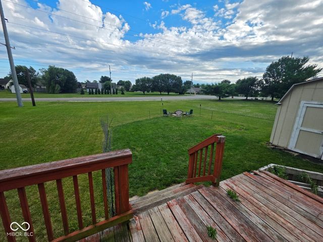 271 Bear Story Court, Greenfield, IN 46140