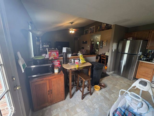 271 Bear Story Court, Greenfield, IN 46140
