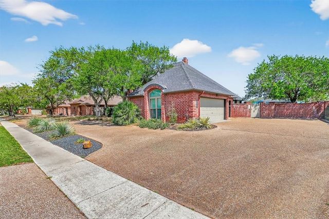 8934 Villefrance, Corpus Christi, TX 78414