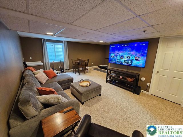 247 Milkweed Drive, Upper Macungie Twp, PA 18104