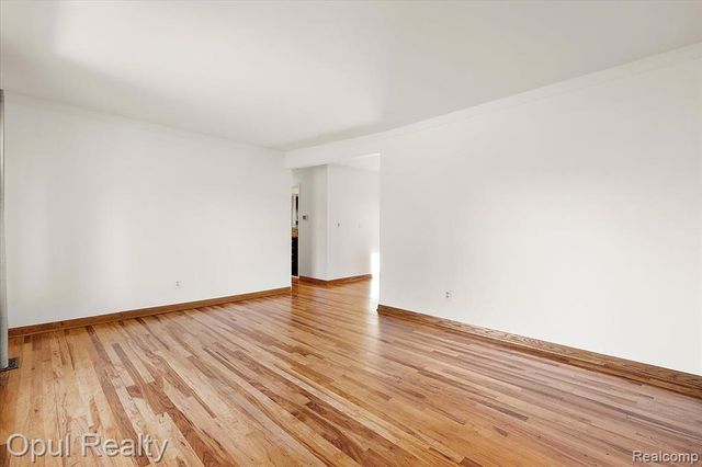 38731 Ann Arbor Trail, Livonia, MI 48150