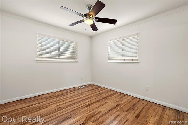 38731 Ann Arbor Trail, Livonia, MI 48150